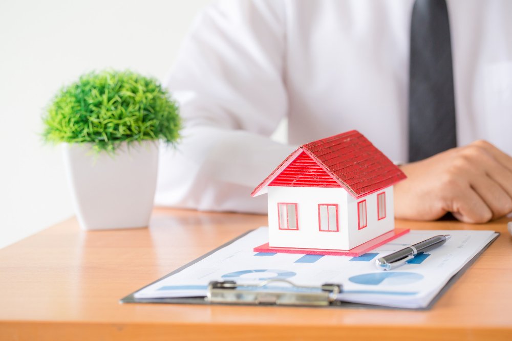 How Real Estate Experts Guide First-Time Homebuyers